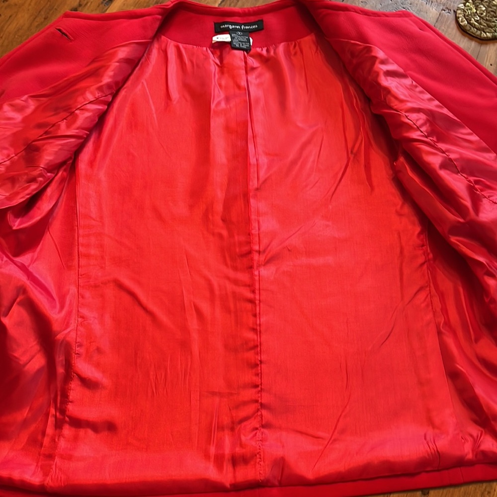 Red 8 - Picture 5 of 5